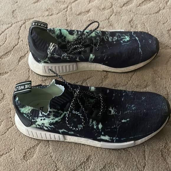 Adidas boost shoe - Picture 2 of 7